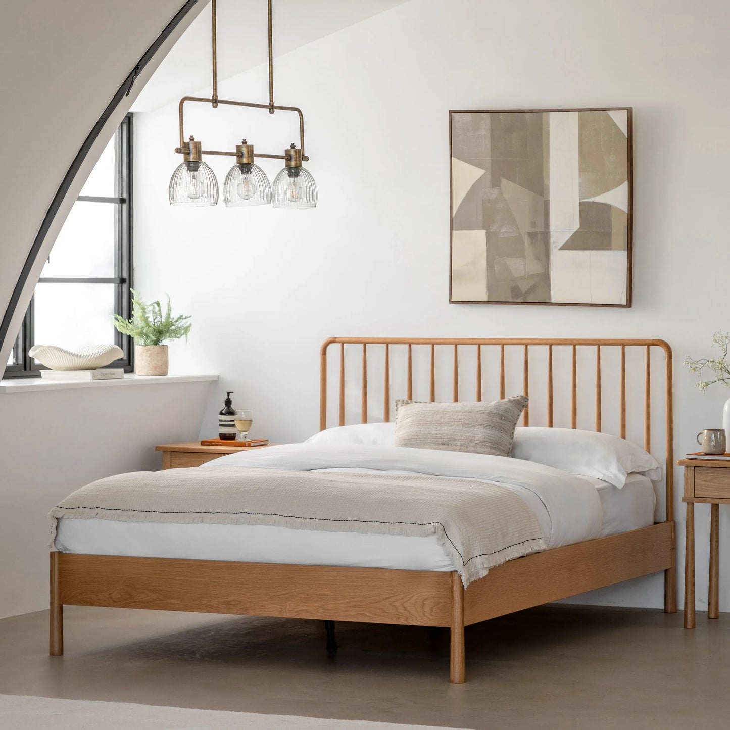 Gallery Direct Wycombe Superking Spindle Bed
