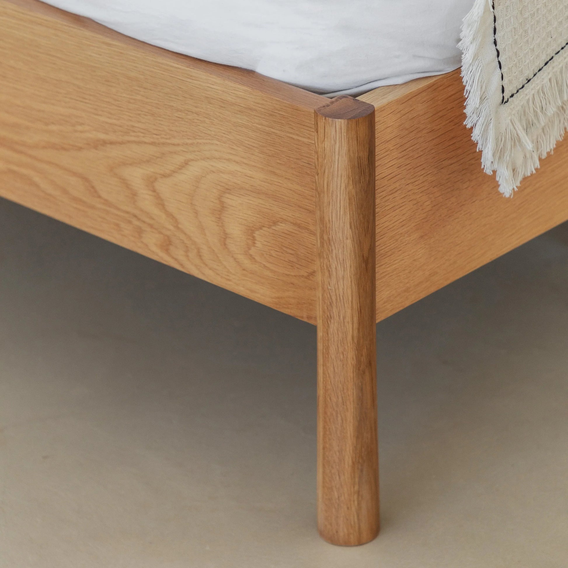 Gallery Direct Wycombe Superking Spindle Bed
