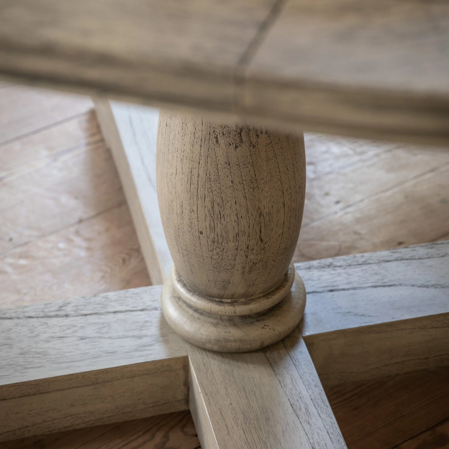 Gallery Direct Mustique Round Extending Dining Table