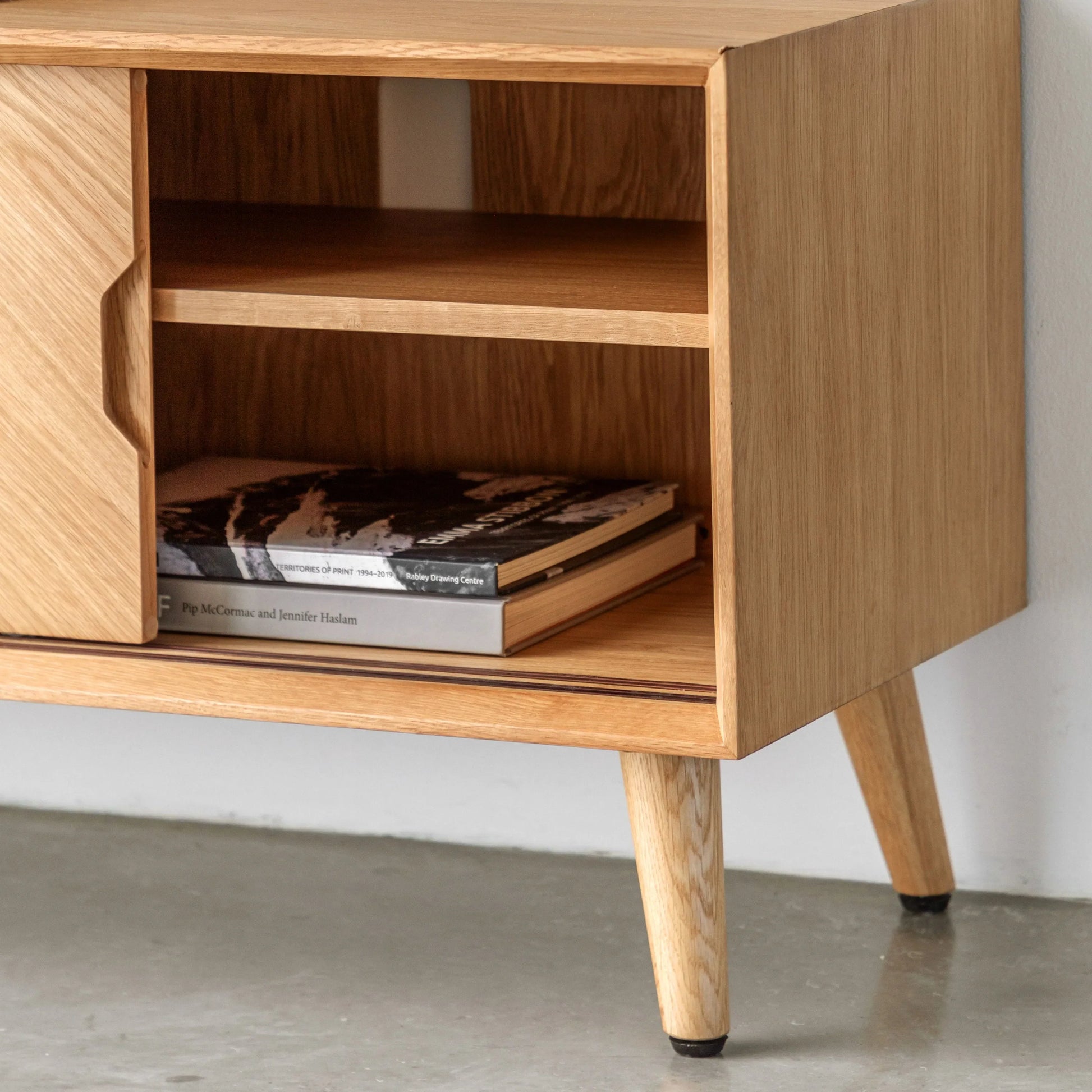Gallery Direct Milano Media Unit