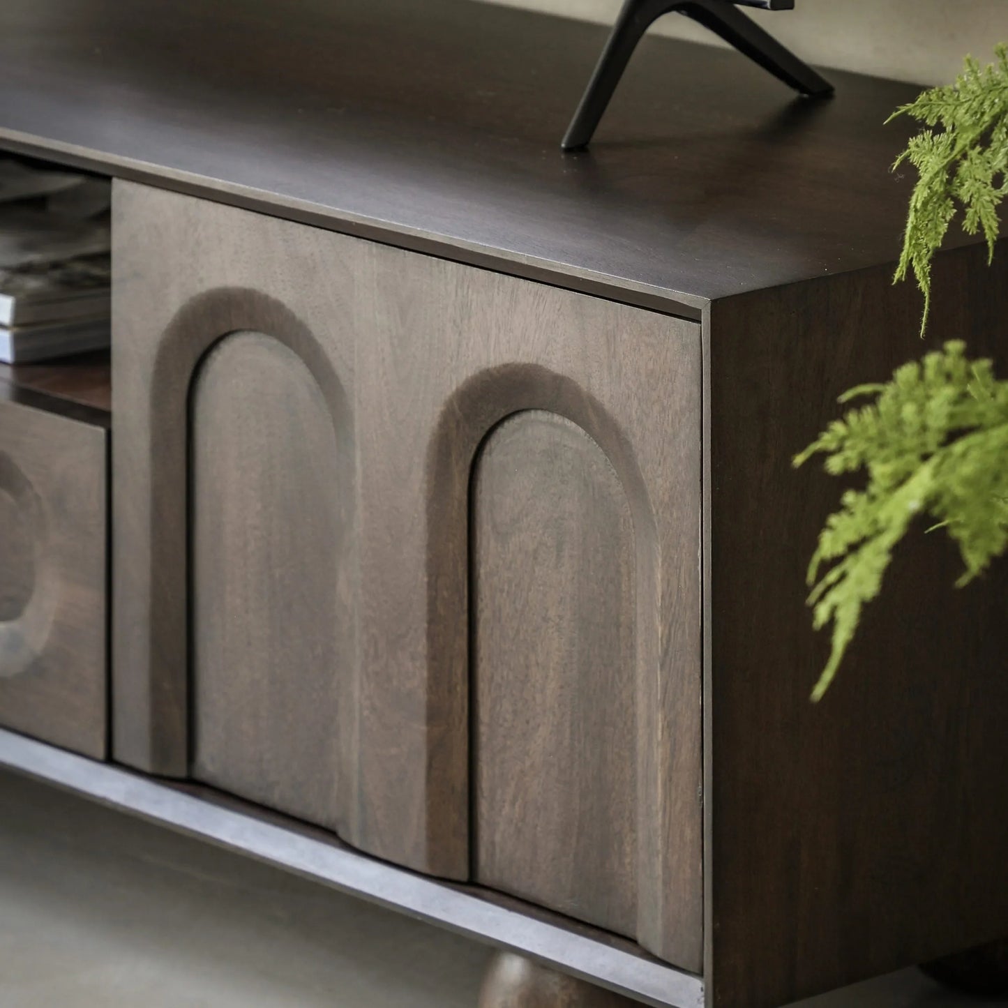 Gallery Direct Arc Media Unit